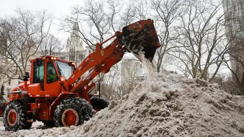 Winter Storm Devastates the U.S.: Lives Lost, Flights Canceled, and a Grip of Cold
