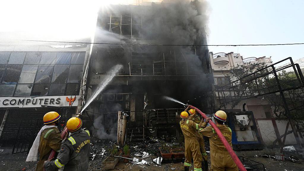 15 Killed in Building Blaze in Lucknow, Authorities Order Inquiry