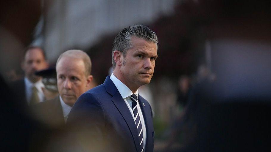 Pentagon Shake‑Up: Hegseth’s Reform Drives Resignations and Risks Global Defenses