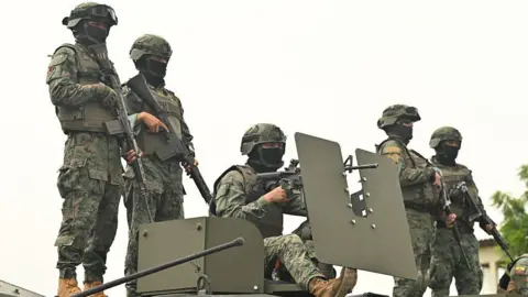 Ecuador Strengthens Military Response against Drug Gangs