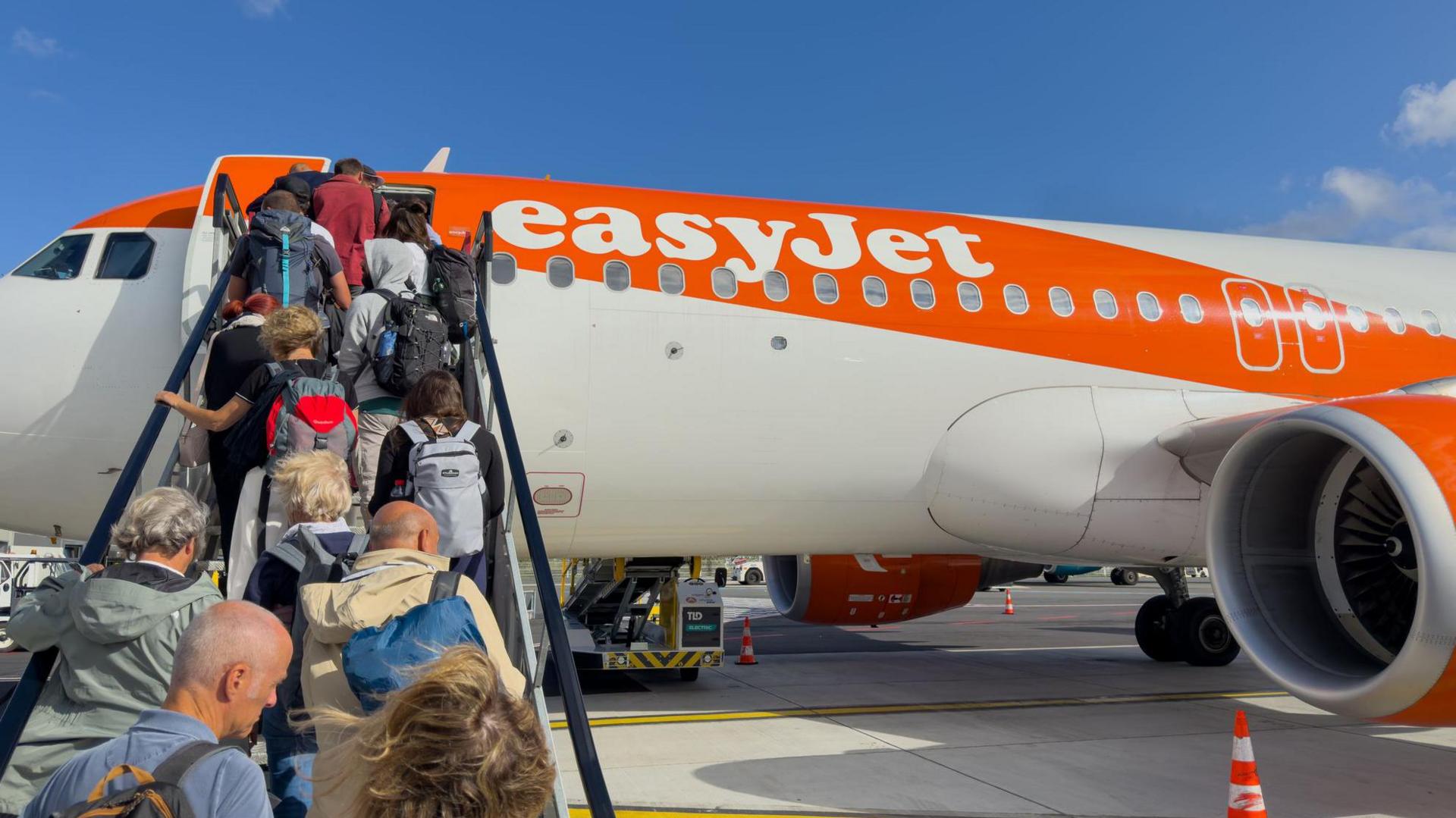 Apollo Secures £5.7bn Takeover of EasyJet