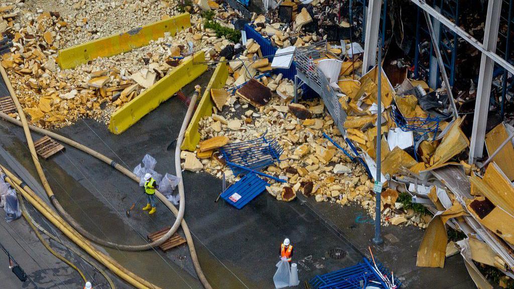 Stench of Devastation: Los Angeles Warehouse Fire Leaves a Smelly Legacy