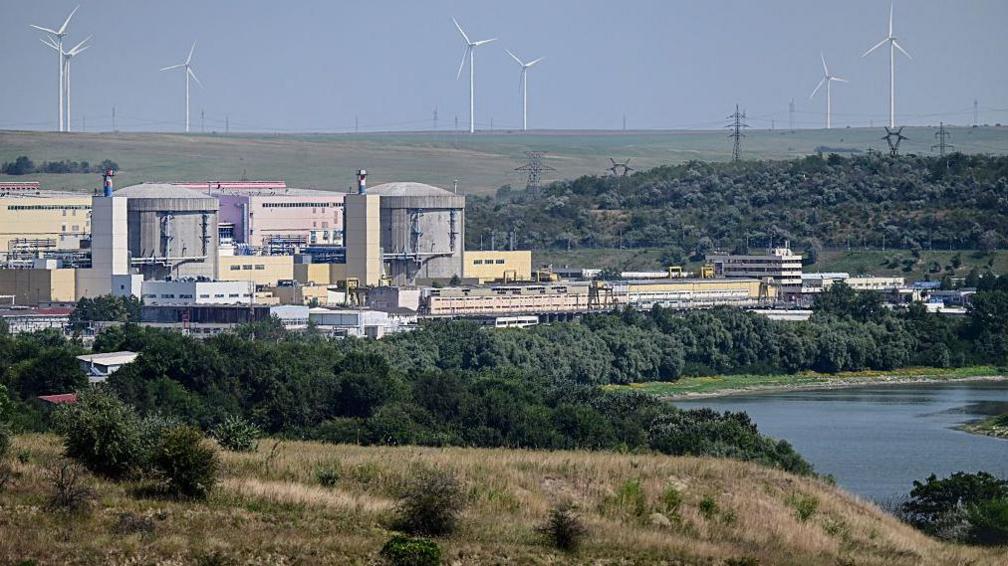Romania Shuts Nuclear Plant Amid Danube Record‑Low Levels