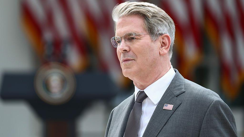 U.S. Treasury Secretary Warns Iran of "Economic D-Day" in Bid to Collapse Tehran's Regime
