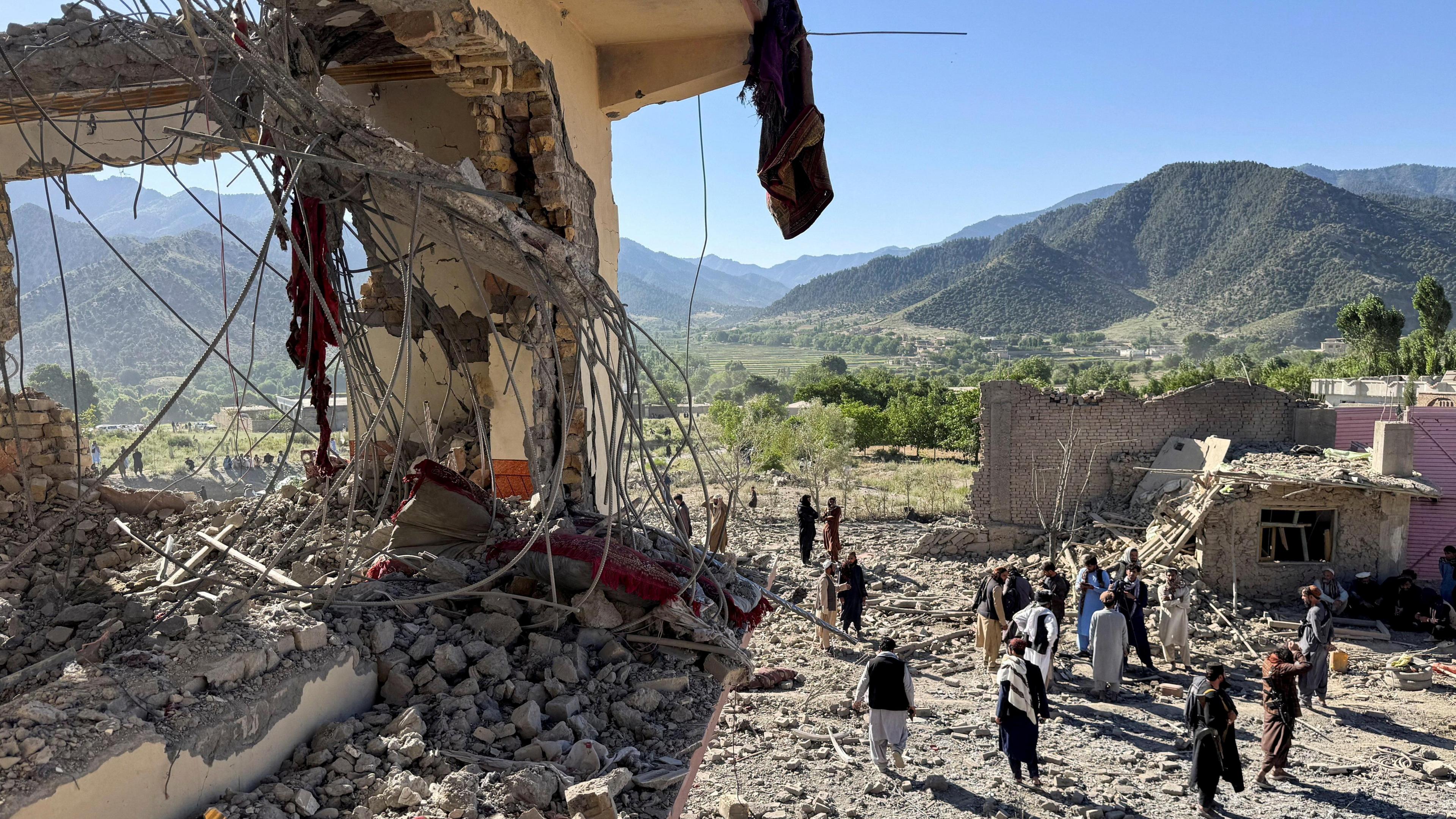 Pakistani Army Airstrikes Leave 28 Civilians Dead in Afghanistan, UN Officials Report