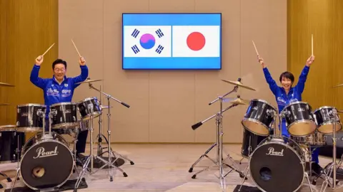 Dramatic Drum Duet: South Korean President and Japanese Prime Minister Jam Post-Summit