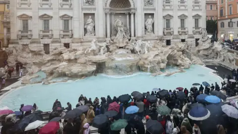 New €2 Fee for Visitors at Rome's Trevi Fountain to Improve Crowd Management