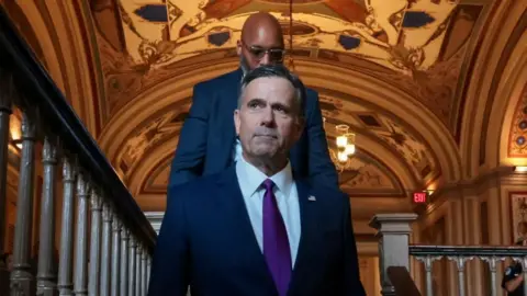 Historic Meeting: CIA Director Engages with New Venezuelan Leadership