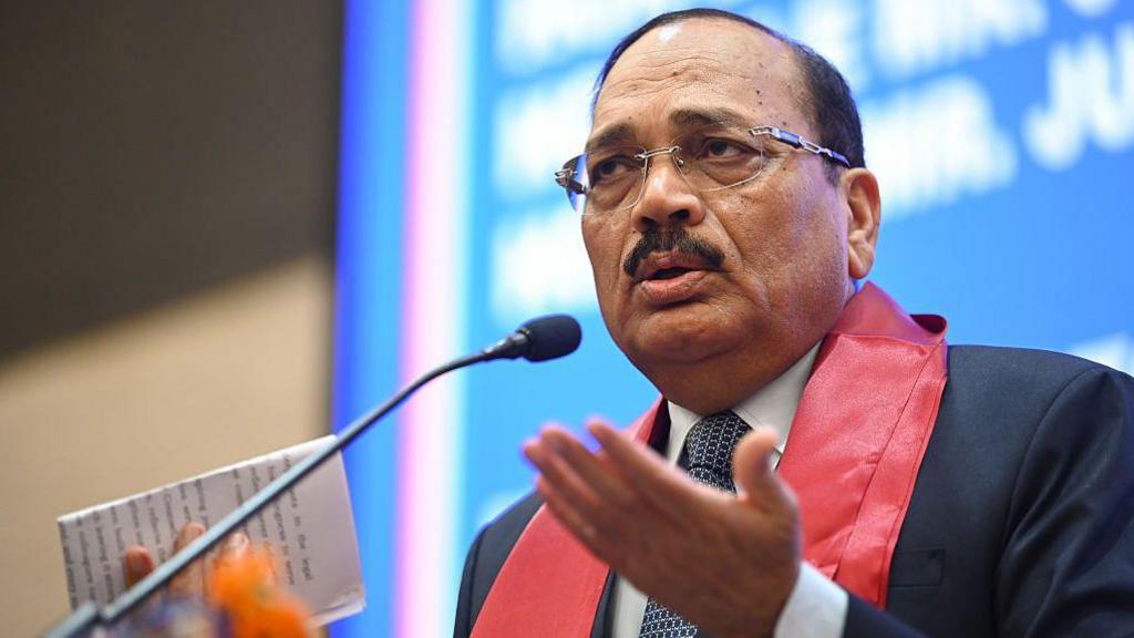 Law Students Rally Against Chief Justice’s Convocation Appearance