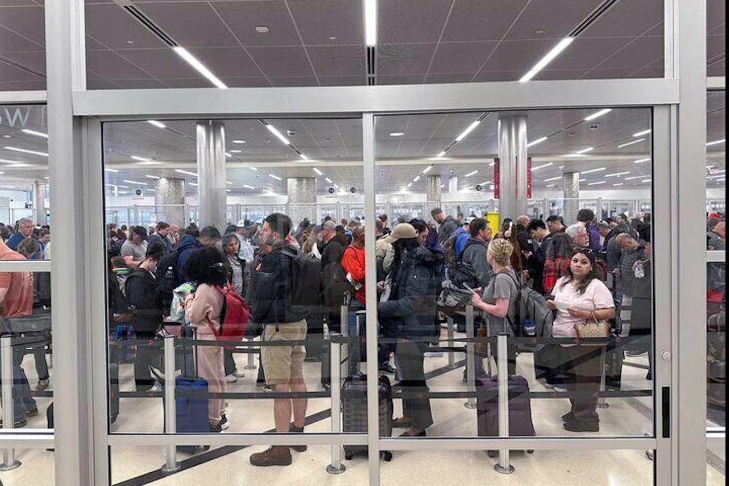Severe Weather and Government Shutdown Disrupt Thousands of Flights in U.S.