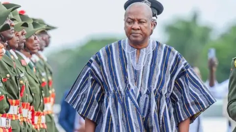 Ghana Proclaims 'Fugu Day' to Celebrate Traditional Attire After Social Media Mockery