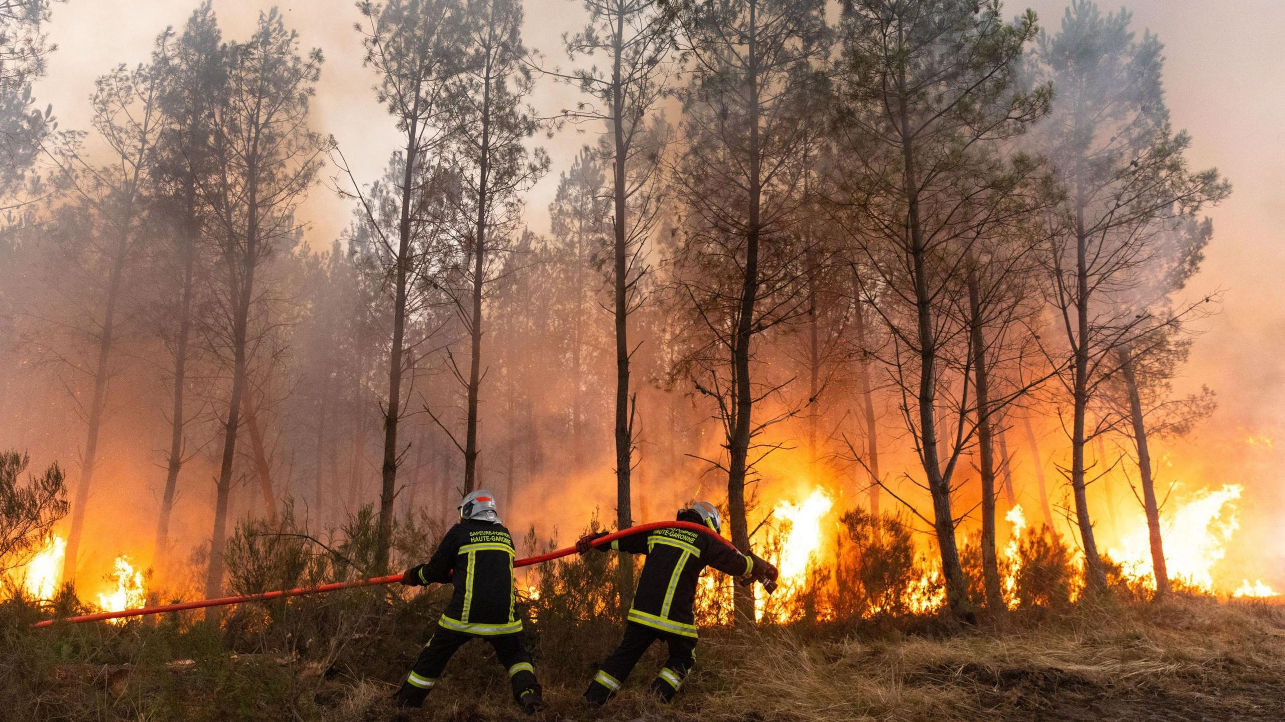"Wall of Flames" as French and Spanish Residents Sleep in Awe and Fear