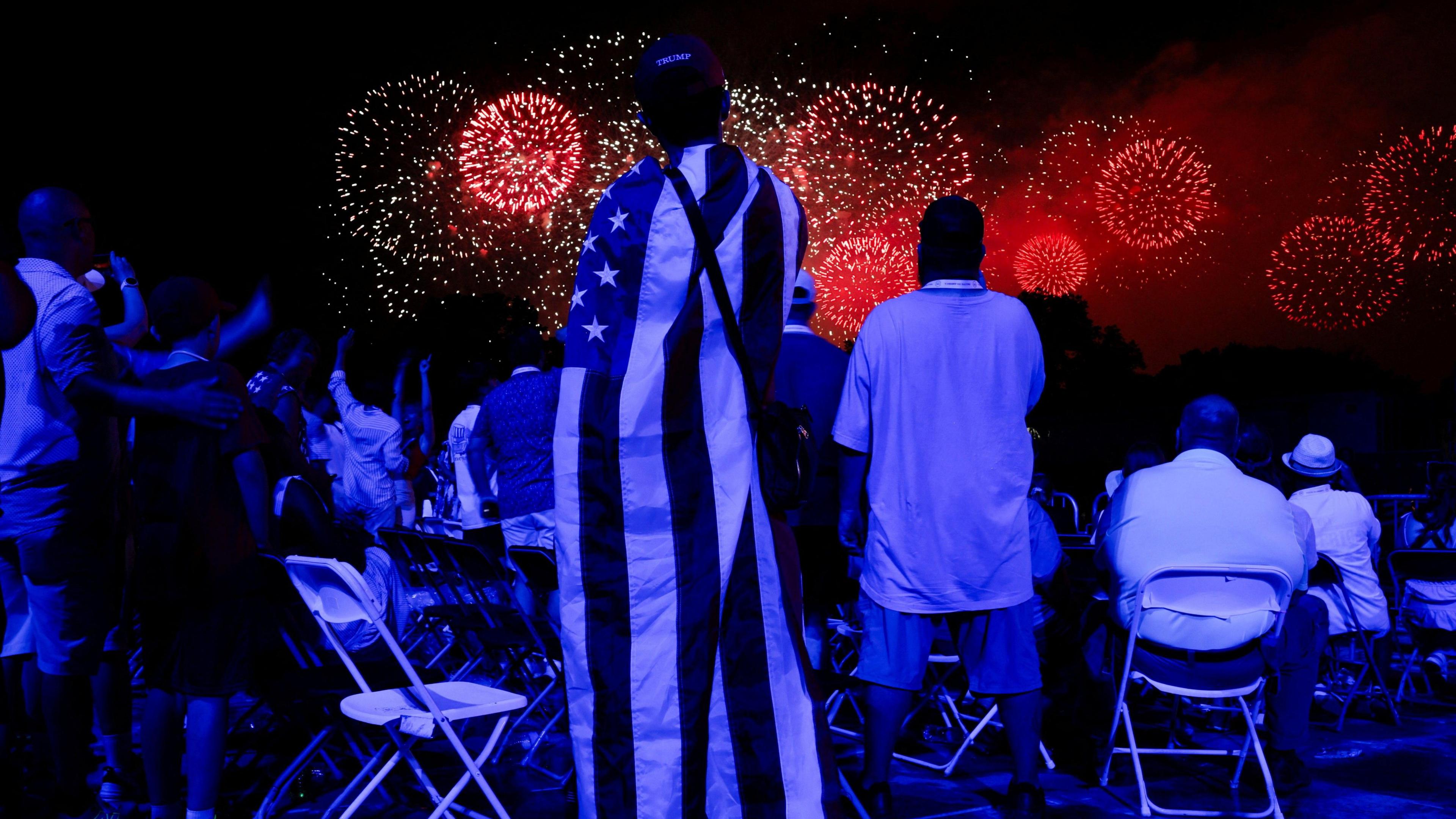 US Celebrates 250th Birthday Amid Fireworks, Politics, and Heat Wave