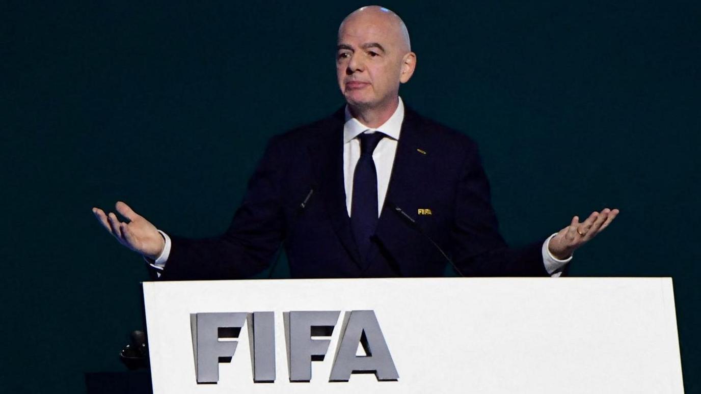 Gianni Infantino under fire as national associations bar collaboration
