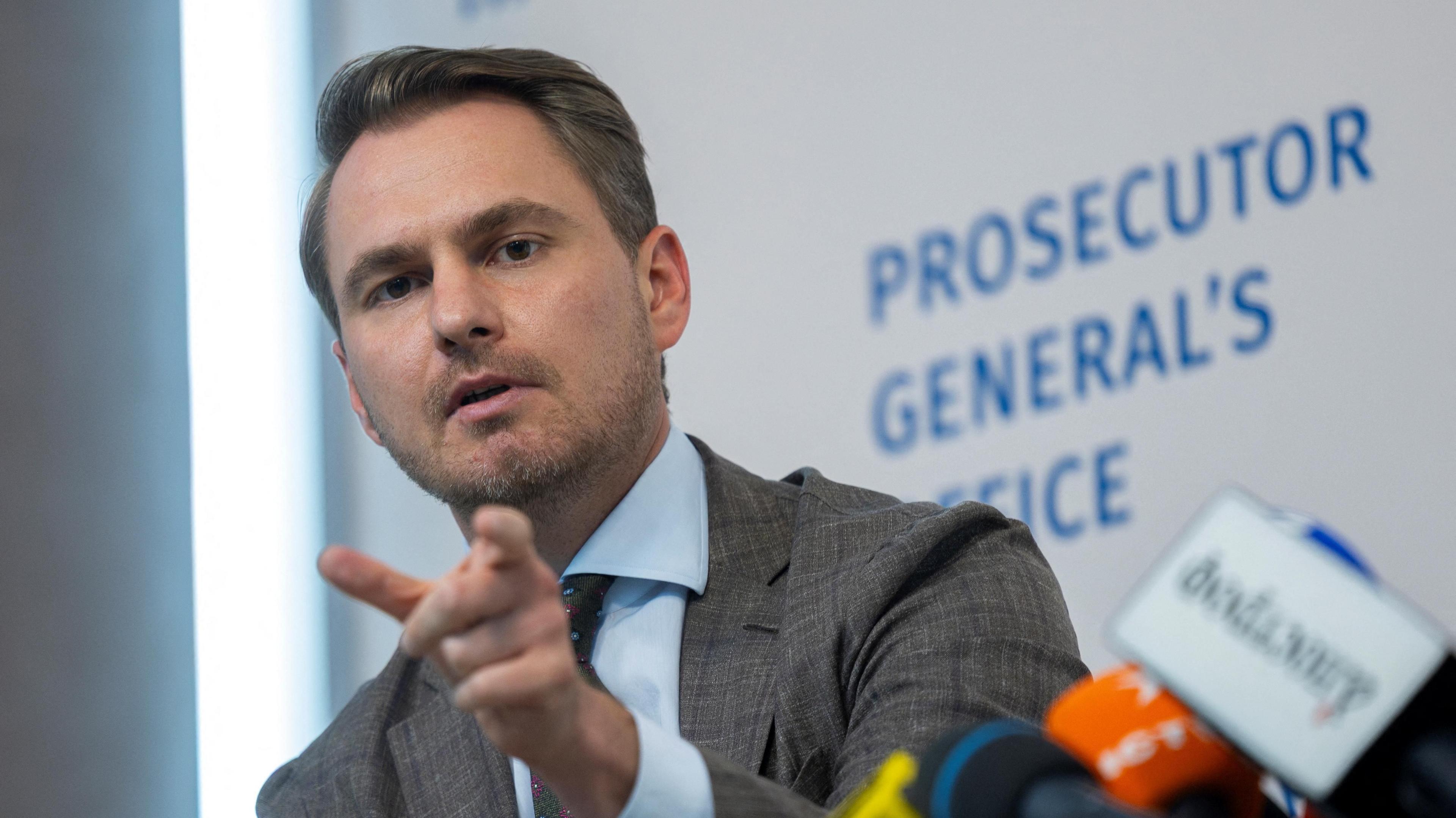 Ukraine Chief Prosecutor Resigns Amid Call‑Center Corruption Probe