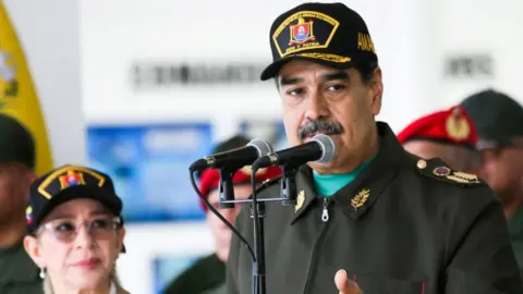 Maduro Opens Dialogue with the US on Drug Trafficking Amid Escalating Tensions