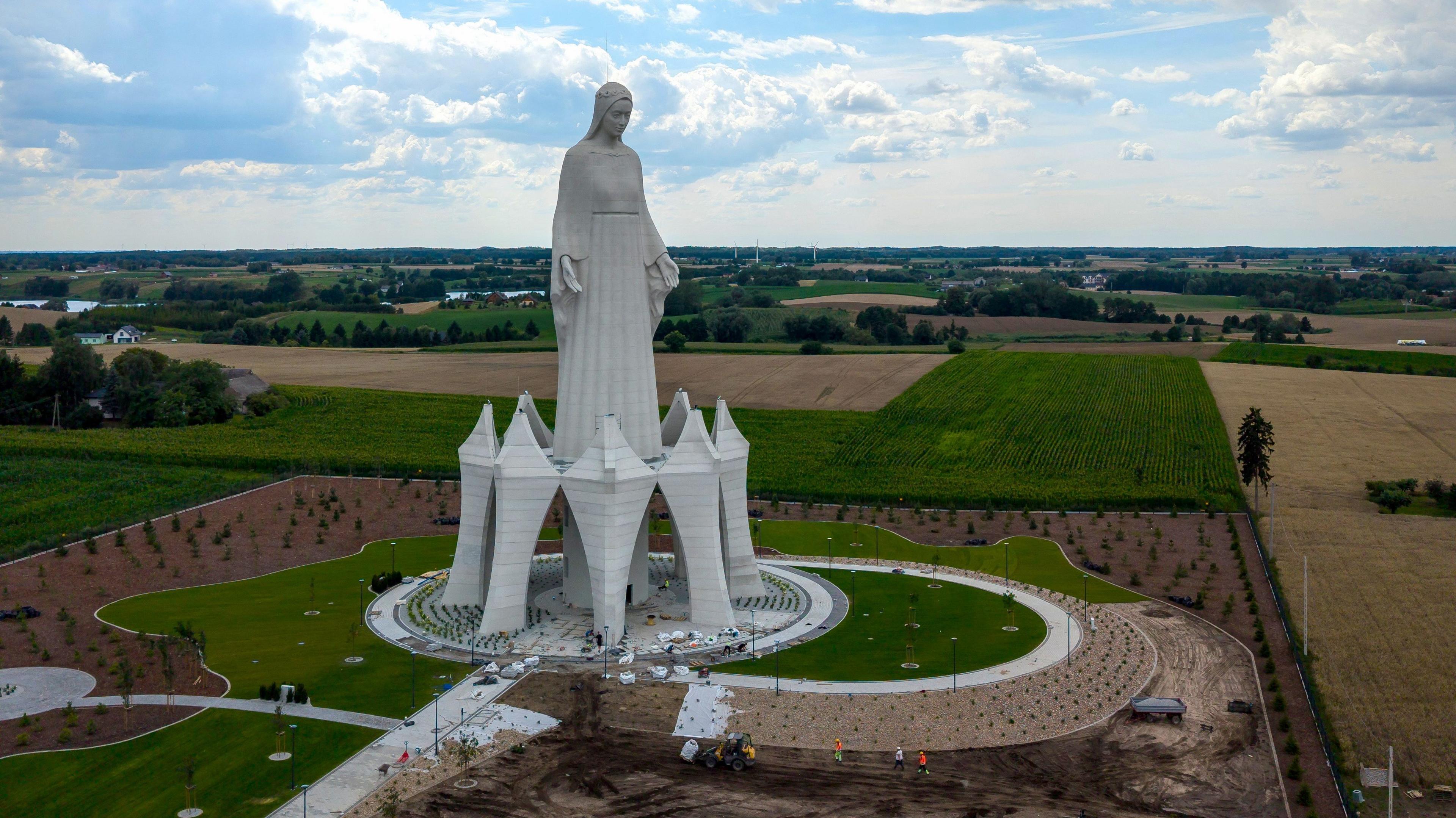 Poland Unveils Europe’s Tallest Virgin Mary Statue in Quiet Village