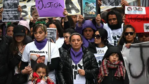 Argentina Rallies Against Femicide Following Gruesome Murders of Young Women