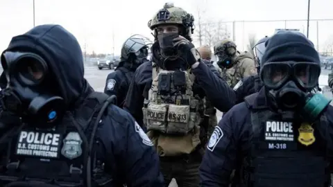 1,500 Soldiers on Standby Amid Minneapolis Protests