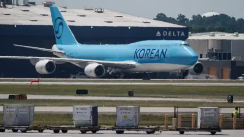 Detained South Korean Workers Repatriated After U.S. Immigration Raid